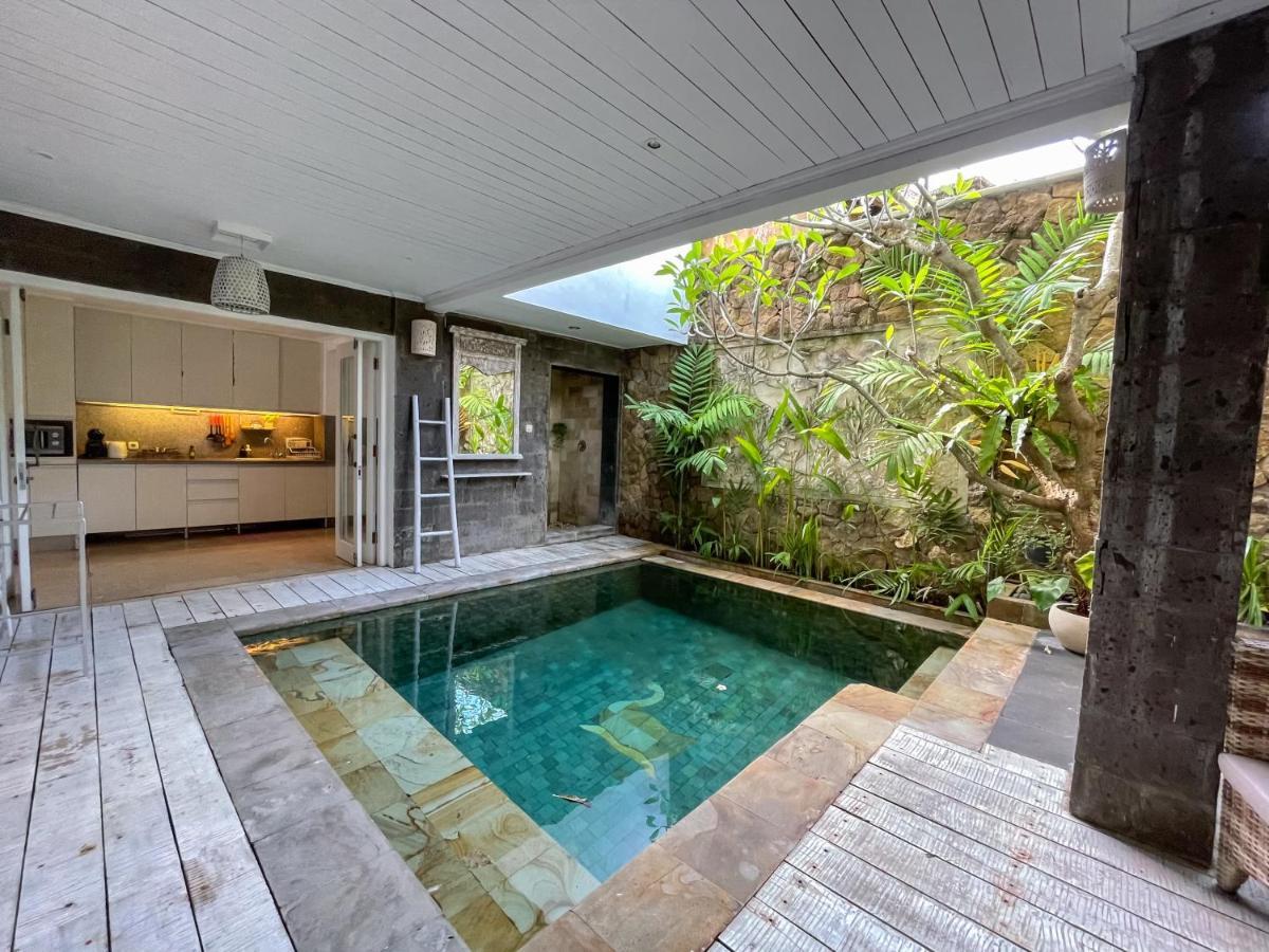 Beach House Canggu - 150M Berawa Beach Exterior photo