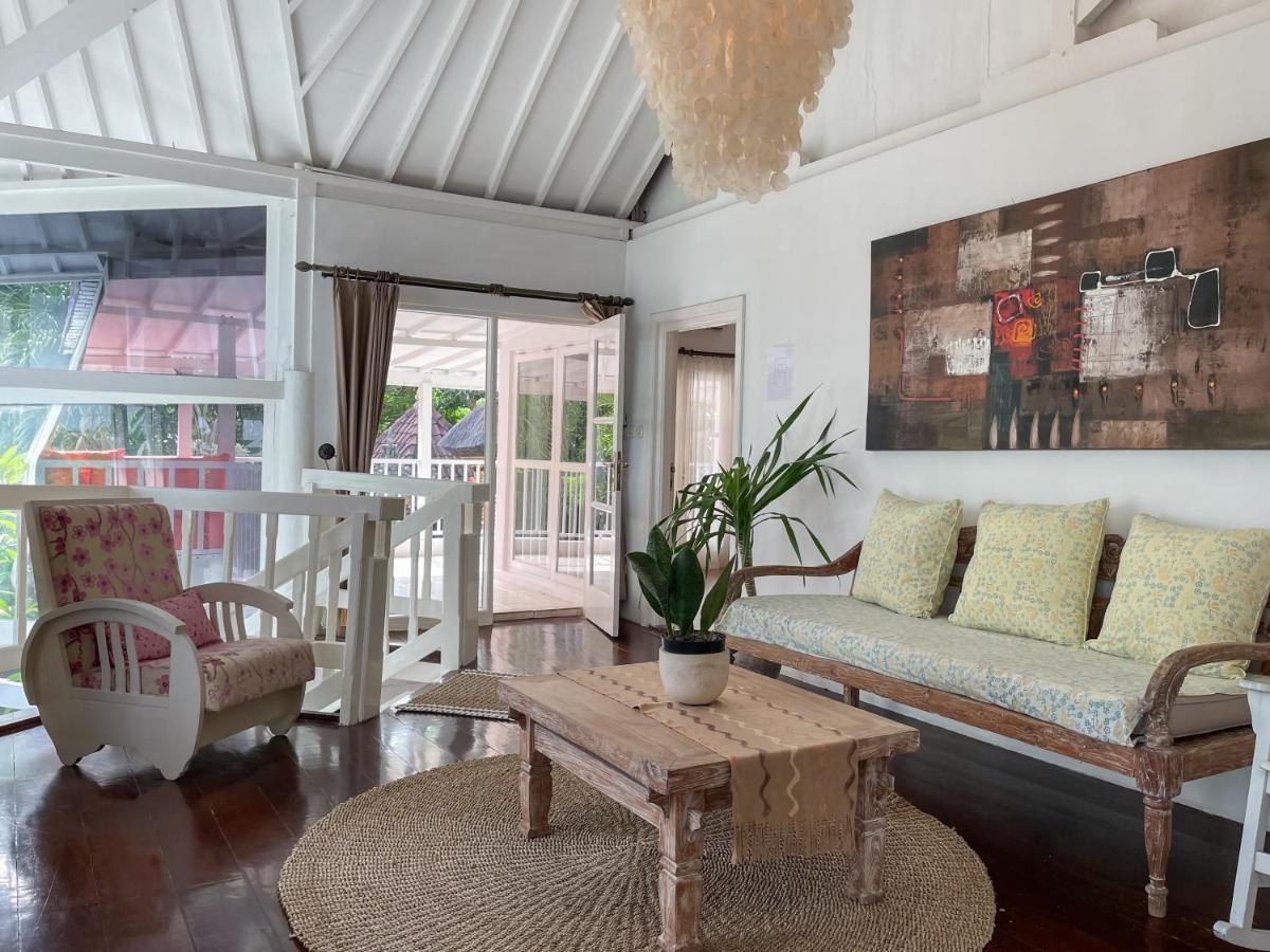 Beach House Canggu - 150M Berawa Beach Exterior photo